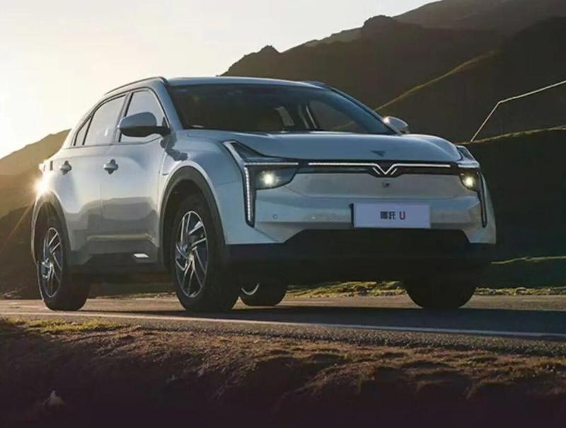  车企重整波及消费者；哪吒汽车车主面临用修卖三重难题。 汽车科技