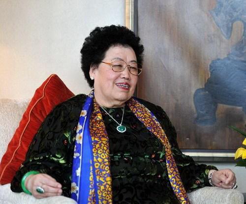  那个每天只花10块钱的女人，走了：一段跨越三十年的爱情与坚守 情感心理