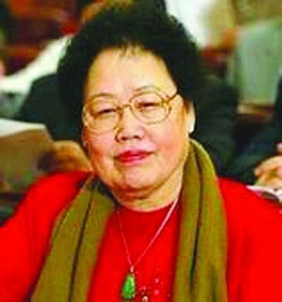  那个每天只花10块钱的女人，走了：一段跨越三十年的爱情与坚守 情感心理