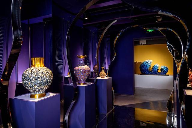  【技术深度】从意外火灾到当代艺术：熔铜技法如何重构金属美学边界 文化旅游