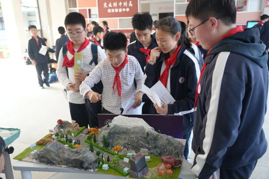  跨学科融合的时空切片：交中德富「漫游时空日」教育实践深度解构 教育招生