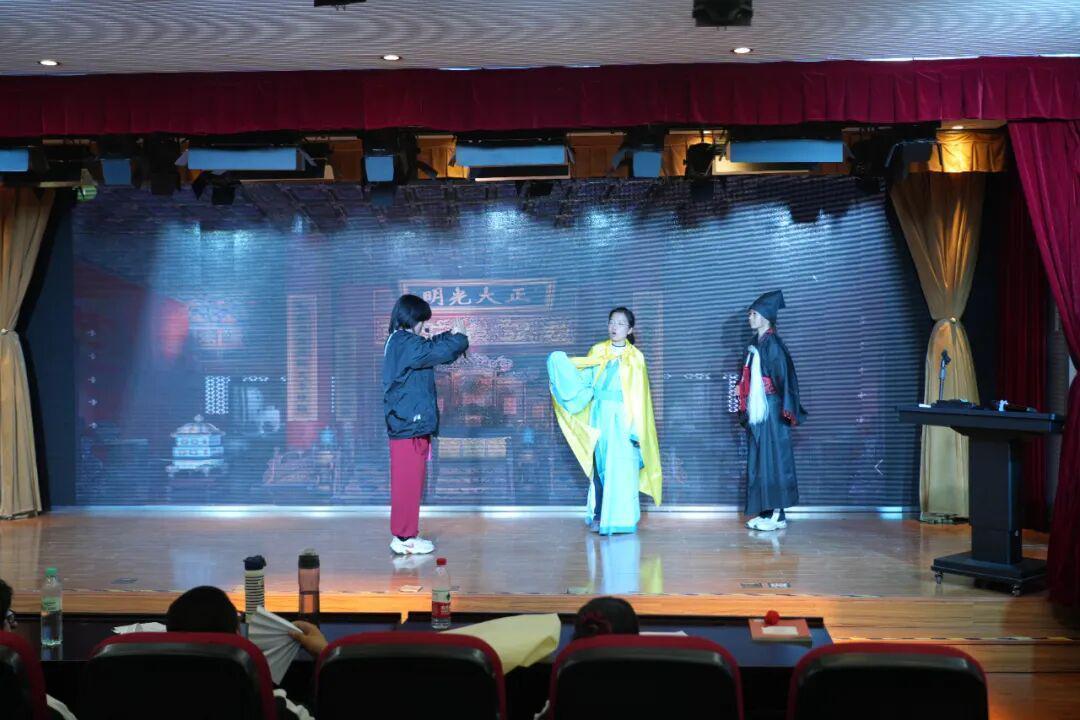  跨学科融合的时空切片：交中德富「漫游时空日」教育实践深度解构 教育招生