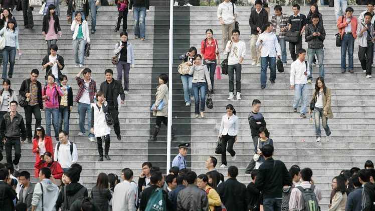  当本科文凭不再是通行证：那些选择"回炉"的年轻人，后来怎么样了 情感心理